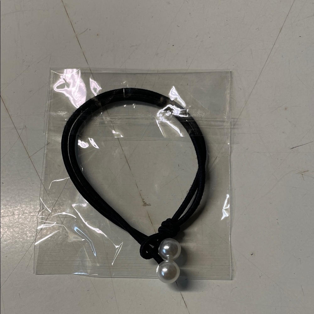Chic Black Bracelet with Pearl Accents